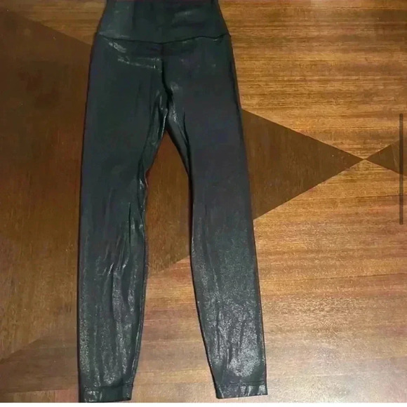 Lululemon legging - Picture 5 of 9